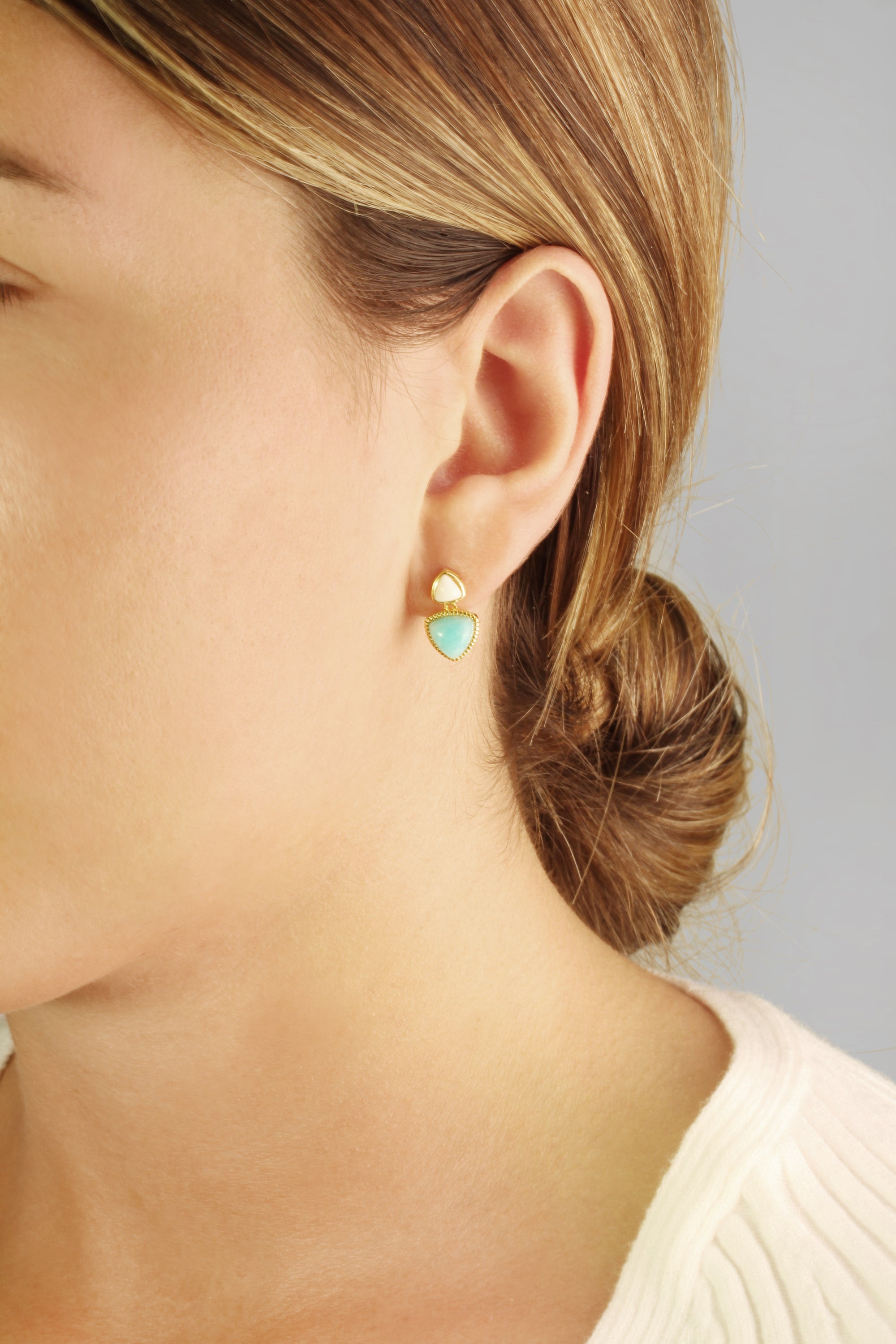 Ohrstecker 925 Silber vergoldet Dreiecke Amazonit & weißer Achat