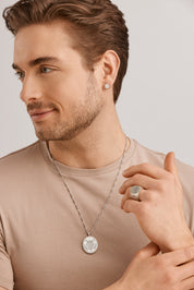 Anhänger mit Kette 925/- Silber satiniert oxidiert Champion Wappen