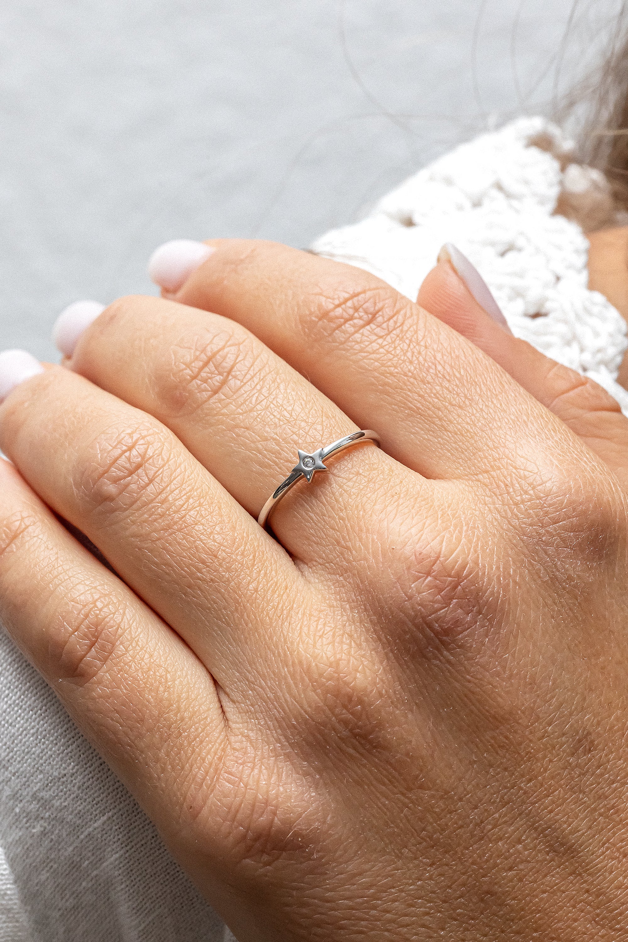 Ring 925 Sterling Silber rhodiniert Stern Zirkonia