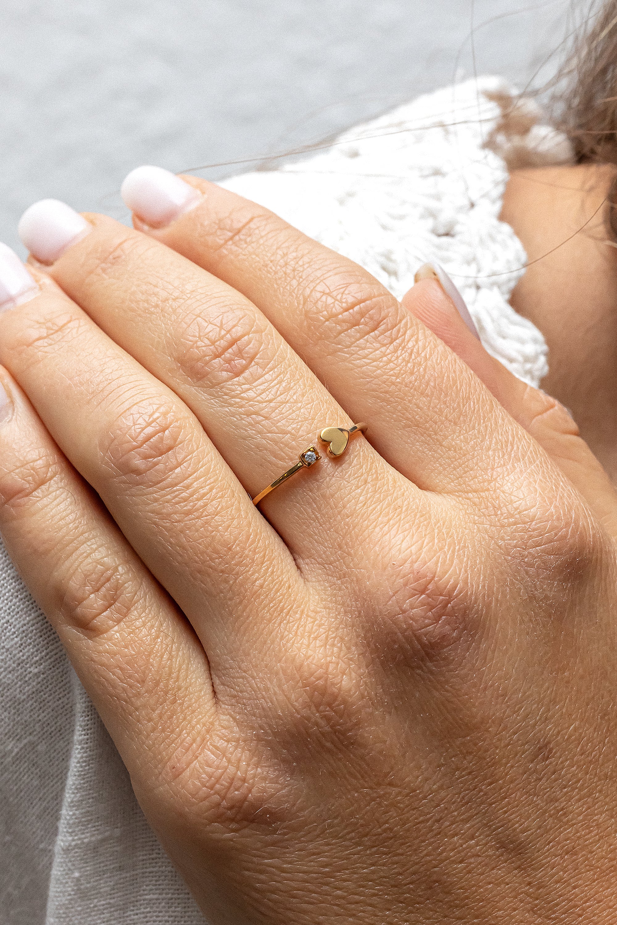 Ring Silber 925 vergoldet mit Herz-Motiv und weißem Zirkonia-Stein