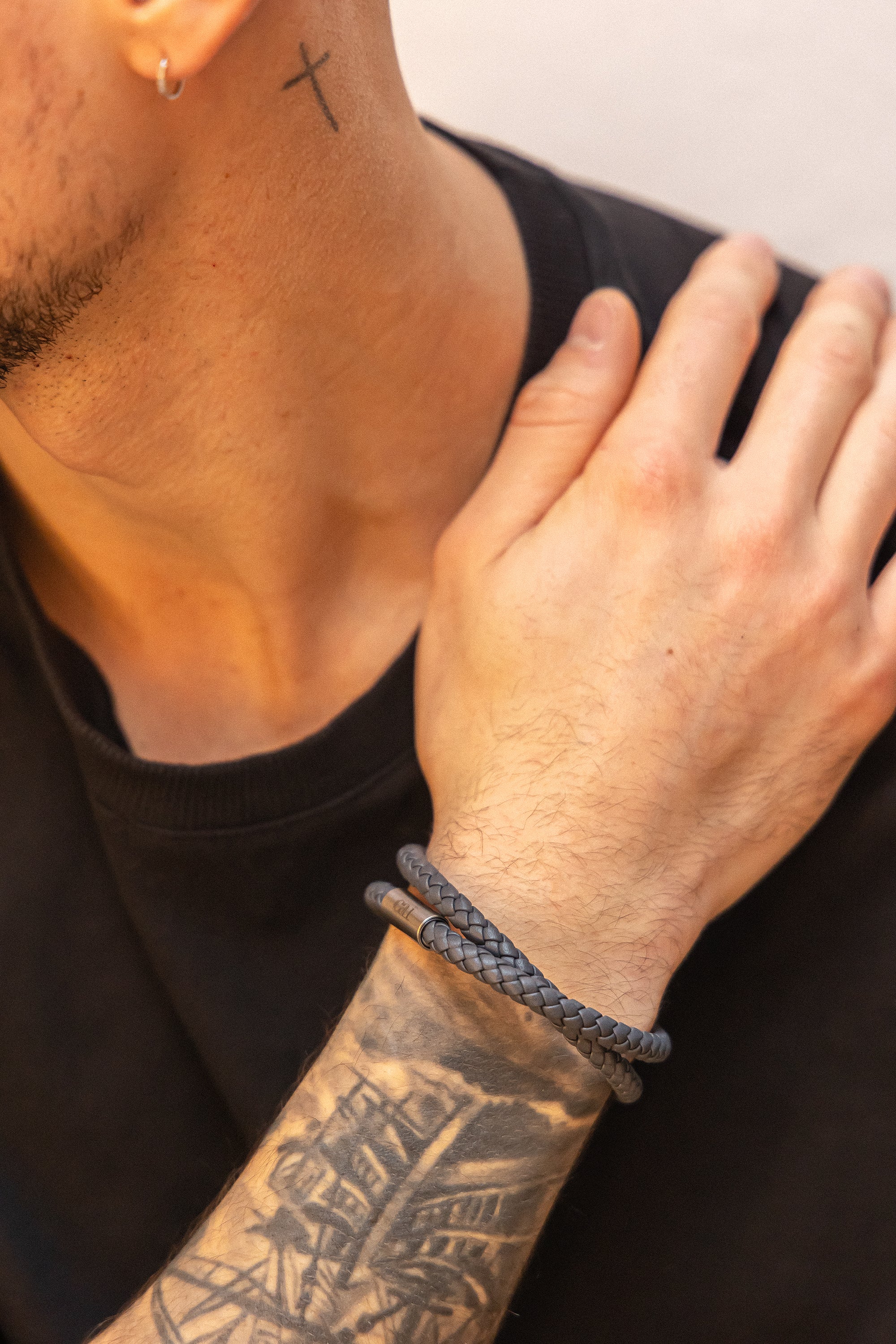 Armband Echtleder-Wickelarmband 21cm grau und magnetischem Edelstahlverschluß