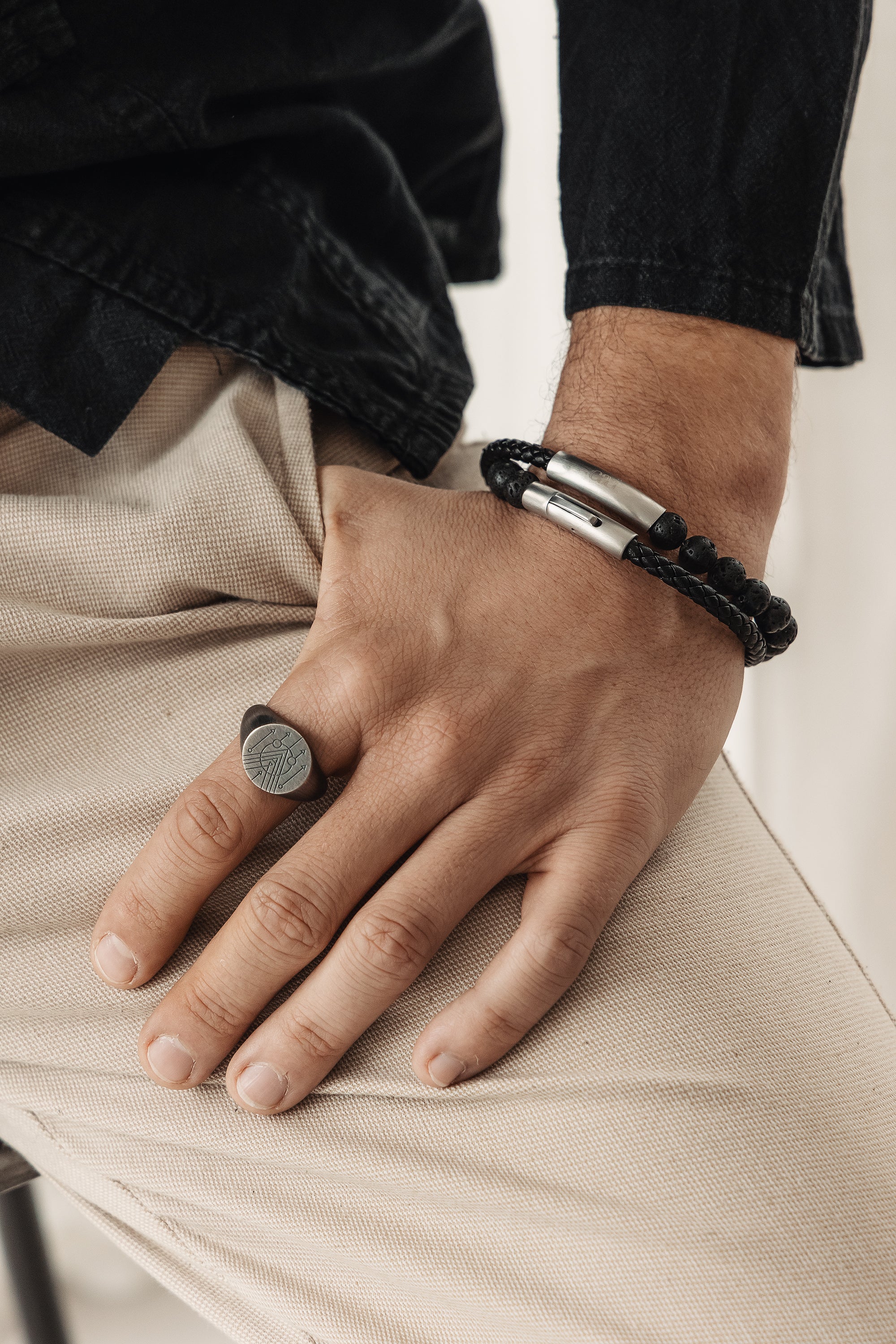 Armband Lavakugeln mit geflochtenem, schwarzen Echtleder-Wickelarmband 21cm und magnetischem Edelstahlverschluß